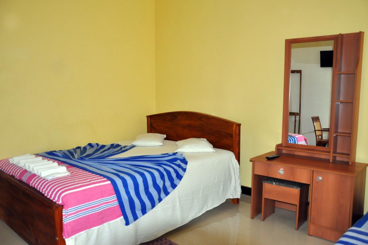 Hotel Pearl Gate Chilaw Exterior foto