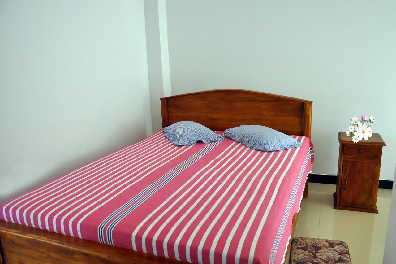 Hotel Pearl Gate Chilaw Exterior foto